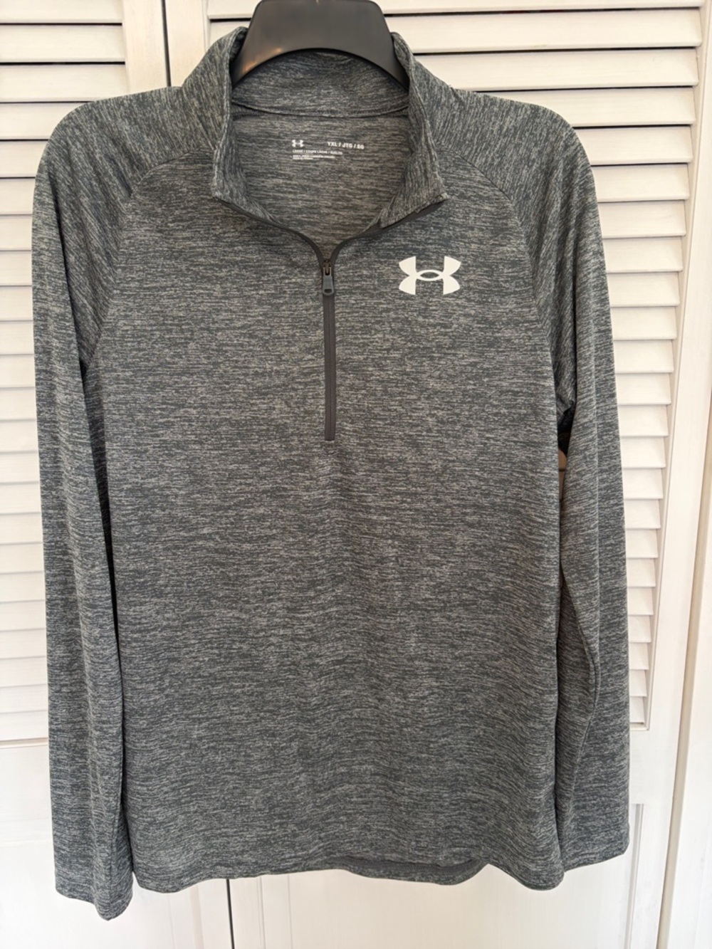 Under Armour Youth XL Grey Long Sleeve Shirt Athletic Top 1/4 Zip Lightweight